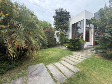 Vendo Hermosa Casa 2 Plantas en La Encantada de Villa