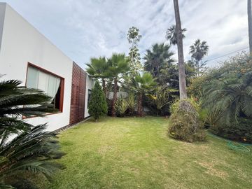 Vendo Hermosa Casa 2 Plantas en La Encantada de Villa