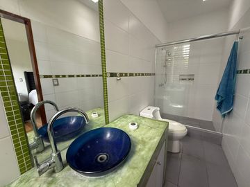 Vendo Hermosa Casa 2 Plantas en La Encantada de Villa