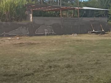 Terreno en venta en Nayon