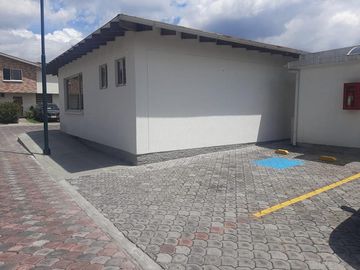 CASA EN VENTA CONJUNTO PRIVADO SECTOR CONOCOTO