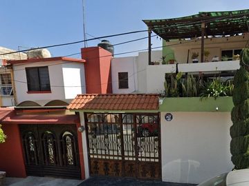 Venta de Casa Cuarto Sol 38, MZ 048, Parques, 54720 Cuautitlán Izcalli, Méx., México