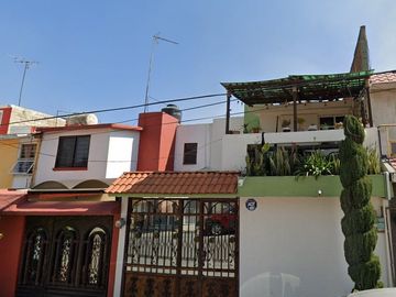 Venta de Casa Cuarto Sol 38, MZ 048, Parques, 54720 Cuautitlán Izcalli, Méx., México