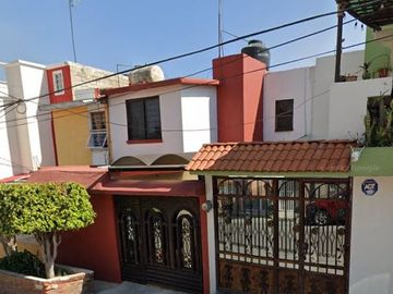 Venta de Casa Cuarto Sol 38, MZ 048, Parques, 54720 Cuautitlán Izcalli, Méx., México