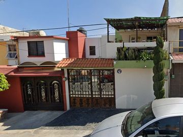 Venta de Casa Cuarto Sol 38, MZ 048, Parques, 54720 Cuautitlán Izcalli, Méx., México