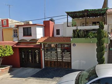 Venta de Casa Cuarto Sol 38, MZ 048, Parques, 54720 Cuautitlán Izcalli, Méx., México