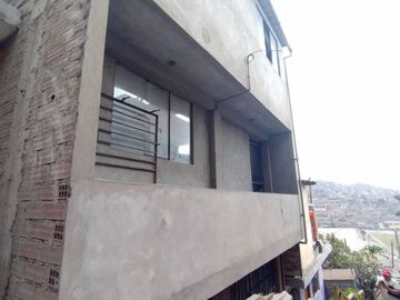 SE VENDE CASA EN SAN JUAN DE LURIGANCHO