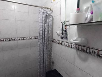 SE VENDE CASA EN SAN JUAN DE LURIGANCHO