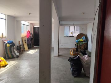 SE VENDE CASA EN SAN JUAN DE LURIGANCHO