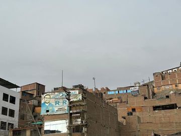 SE VENDE CASA EN SAN JUAN DE LURIGANCHO