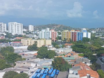 Apartamento en Venta en Riascos, Moderno con Piscina, Santa Marta