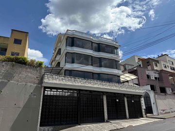 Edificio de venta en Iñaquito Alto, Quito, Ecuador