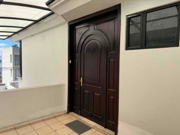 Edificio de venta en Iñaquito Alto, Quito, Ecuador