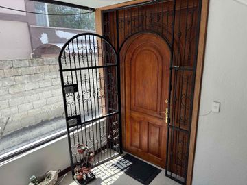 Edificio de venta en Iñaquito Alto, Quito, Ecuador