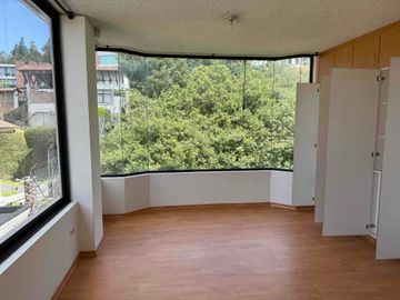 Edificio de venta en Iñaquito Alto, Quito, Ecuador