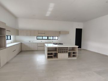 Renta amplia Casa Campestre en Parcelación Cerrada, Cerritos Pereira