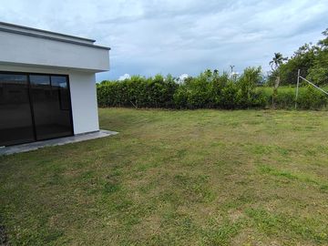 Renta amplia Casa Campestre en Parcelación Cerrada, Cerritos Pereira
