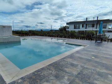 Renta amplia Casa Campestre en Parcelación Cerrada, Cerritos Pereira