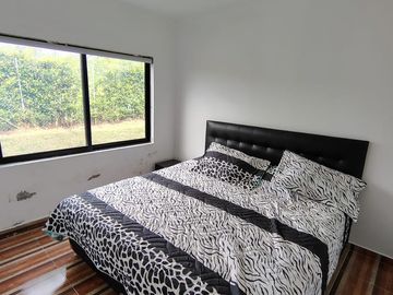 Renta amplia Casa Campestre en Parcelación Cerrada, Cerritos Pereira