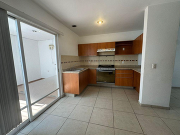 VENDO CASA ADJUDICADO EN PARQUES DE TESISTAN, ZAPOPAN CERCA COLEGIO DEL AIRE