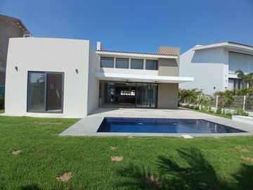 CASA de 1 PLANTA 3 Recamaras Nuevo Vallarta