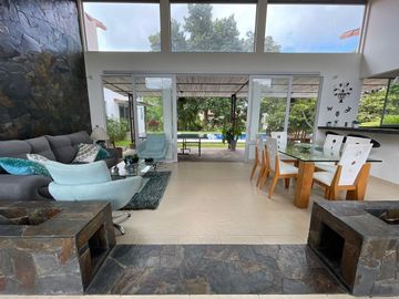 Casa Campestre en venta - Sector Club Campestre Armenia