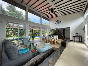 Casa Campestre en venta - Sector Club Campestre Armenia