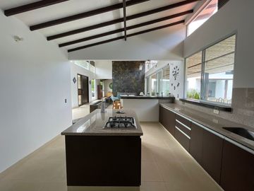 Casa Campestre en venta - Sector Club Campestre Armenia