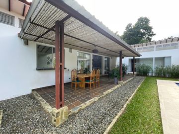 Casa Campestre en venta - Sector Club Campestre Armenia