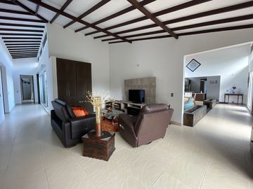 Casa Campestre en venta - Sector Club Campestre Armenia