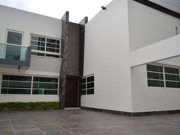 Ubicadísima residencia en Country Club