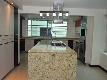 Ubicadísima residencia en Country Club