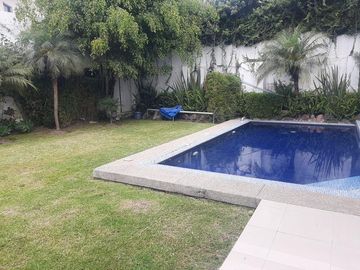 CASA EN VENTA 3 DORMITORIOS URB PRIVADA EN CUMBAYA
