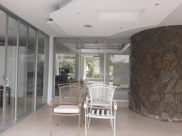 CASA EN VENTA 3 DORMITORIOS URB PRIVADA EN CUMBAYA