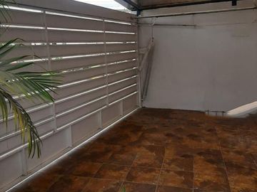 CASA EN VENTA 3 DORMITORIOS URB PRIVADA EN CUMBAYA