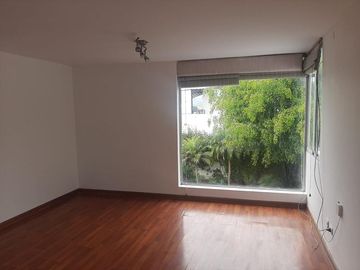 CASA EN VENTA 3 DORMITORIOS URB PRIVADA EN CUMBAYA