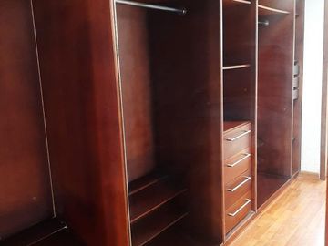 CASA EN VENTA 3 DORMITORIOS URB PRIVADA EN CUMBAYA