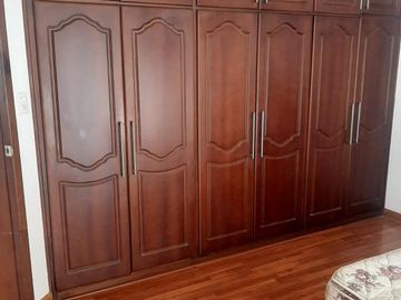 CASA EN VENTA 3 DORMITORIOS URB PRIVADA EN CUMBAYA