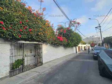 ¡Oportunidad única en San Isidro cerquisima al Olivar! Casa de época ideal para remodelar o desarrollar proyecto inmobiliario
