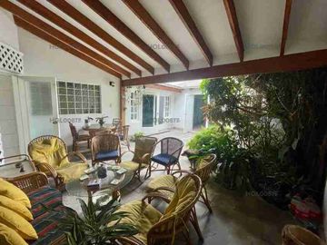 ¡Oportunidad única en San Isidro cerquisima al Olivar! Casa de época ideal para remodelar o desarrollar proyecto inmobiliario