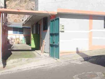 VENTA TERRENO 200M CON 2 CASAS Y 2 FRENTES CHILLOGALLO