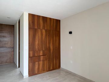 CASA EN VENTA EN EXCLUSIVO FRACCIONAMIENTO EN LEÓN GTO ZONA DE GRAN PLUSVALÍA