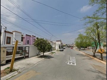 Casa En Venta Remate Bancario En Barrio Alameda, Monterrey, Nuevo León G D