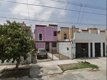 Casa En Venta Remate Bancario En Barrio Alameda, Monterrey, Nuevo León G D