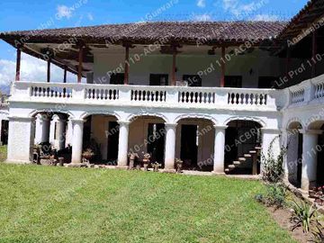 Hermosa casa colonial de hacienda de venta con 1 hectárea y 6000 mt2 de terreno