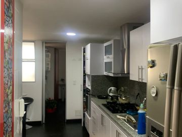 VENDO PRECIOSO Y MUY AMPLIO APARTAMENTO PENTHOUSE DE 200M2 MAS 105M2 EN TERRAZAS EN SECTOR PALERMO CON ASCENSOR