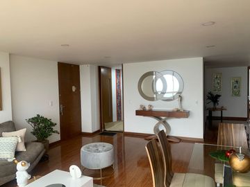 VENDO PRECIOSO Y MUY AMPLIO APARTAMENTO PENTHOUSE DE 200M2 MAS 105M2 EN TERRAZAS EN SECTOR PALERMO CON ASCENSOR