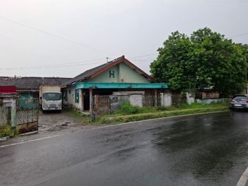 Rumah dengan Luas Tanah 938 Meter Persegi Cocok Untuk Usaha Lokasi Mulungan Mlati Sleman