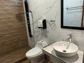 VENTA DE CASA AMPLIA CON PISCINA EN CHICLAYO LA VICTORIA
