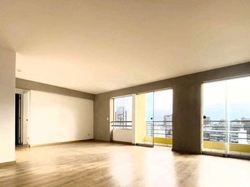 Dptos., 102 m2, estreno, vista panorámica, 2 dorms, 2 baños, 1 estac.